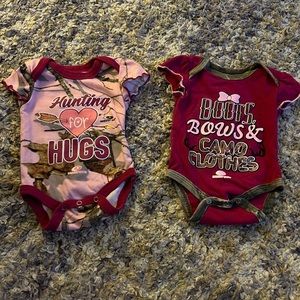 2 mossy oak onsies